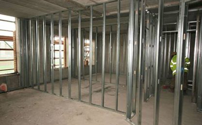 Metal Stud 47mm x 25mm x 8′ (1″x 1″7/8 x 8′) - Image 2